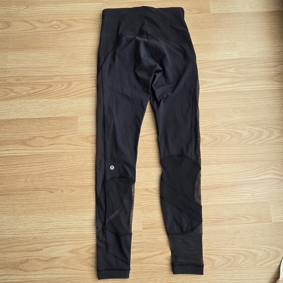 LULULEMON Mesh Panel Legging - Picture 4 of 9